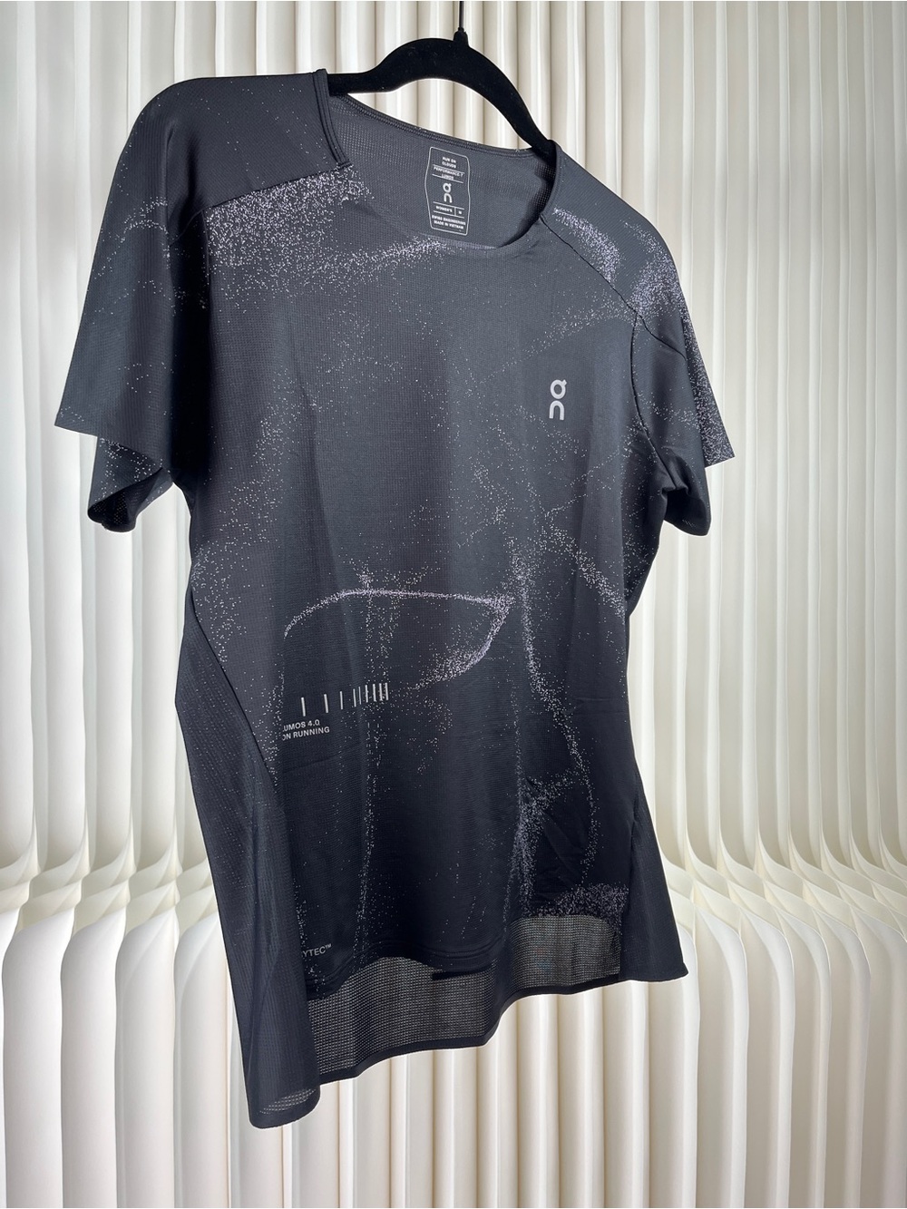 On Running Performance-T Lumos Shirt - Picture 4 of 8